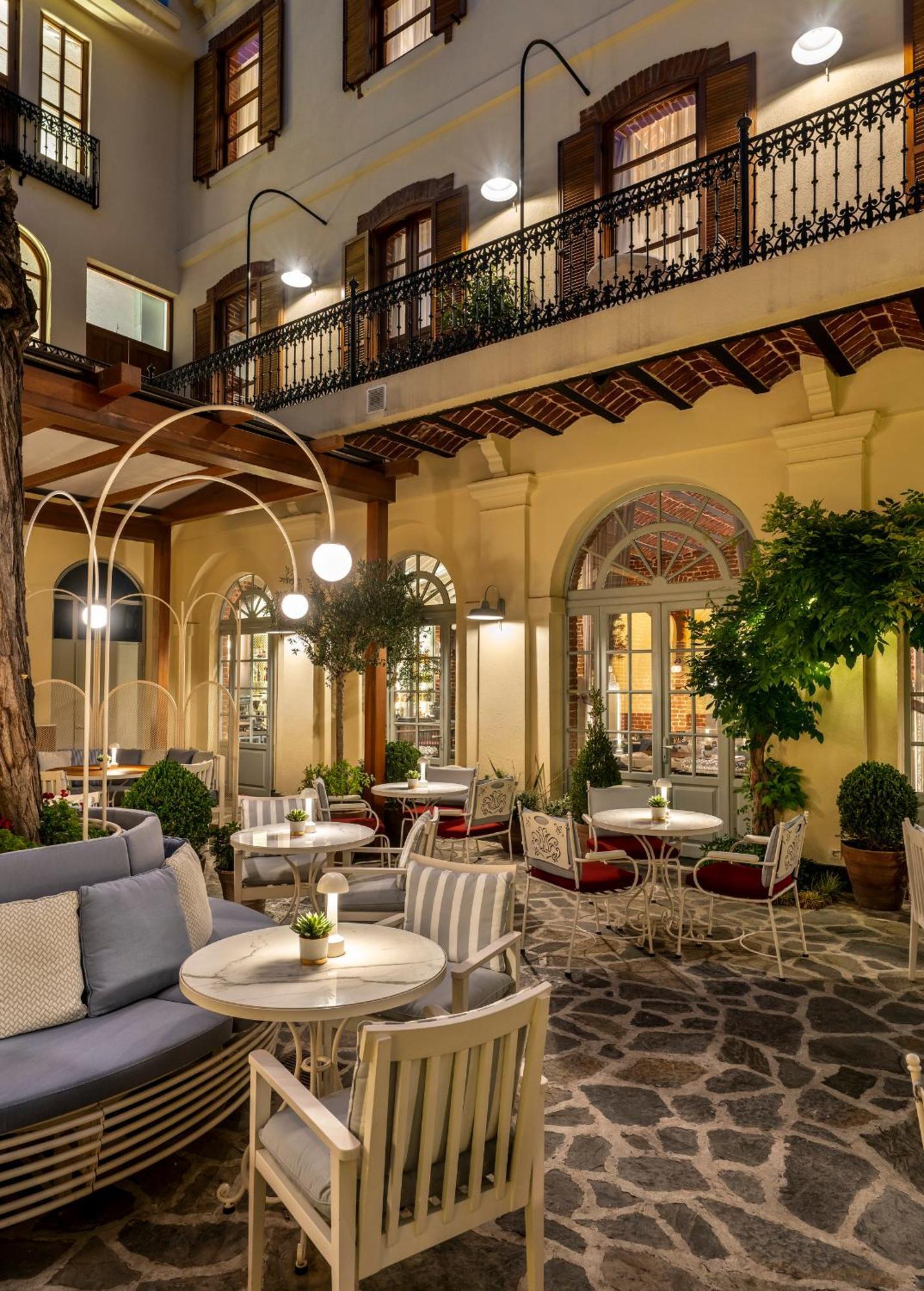Ecole St. Pierre Hotel اسطنبول المظهر الخارجي الصورة